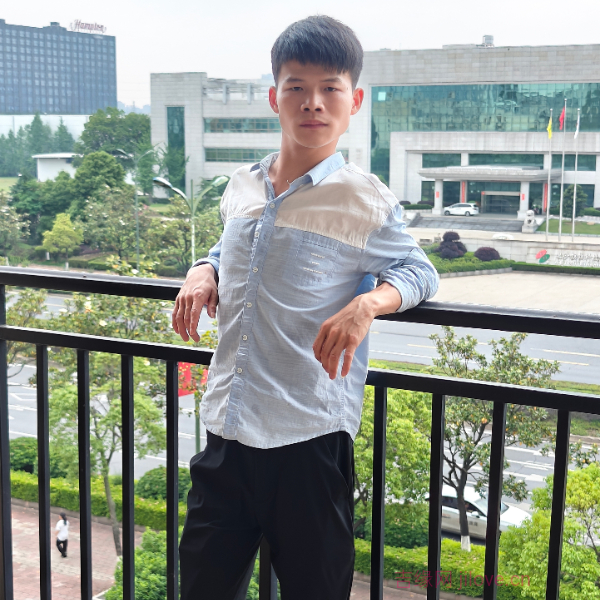 湖南28岁单身帅哥真诚找对象-酒泉征婚相亲网